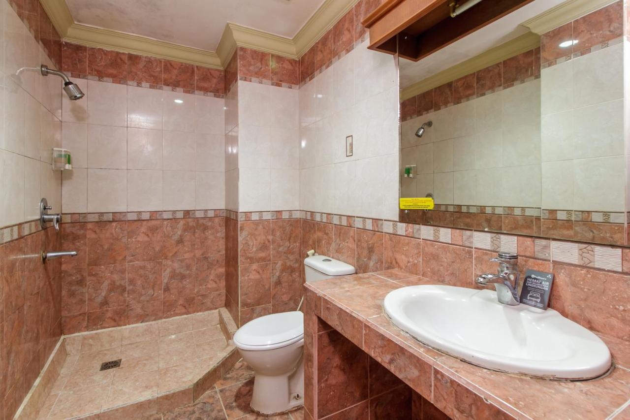 Reddoorz Plus Near Taman Siring Бенуааняр Екстериор снимка